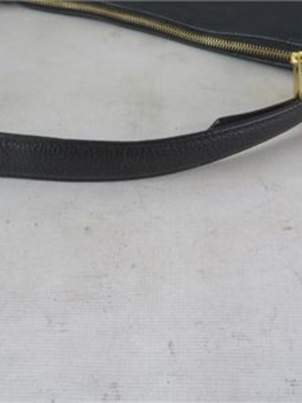Marc Jacobs Black Pebbled Leather Shoulder Bag - Picture 8 of 13